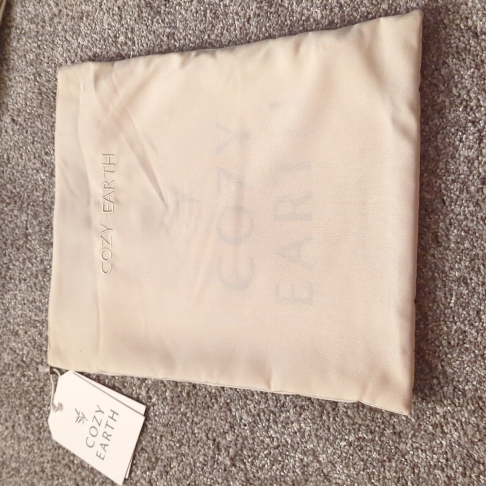 2 Cozy Earth Duster Bags